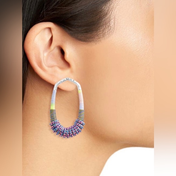 Kendra Scott Maise earrings in silver lilac - Picture 3 of 3